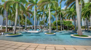 Luxury 2 Bedroom 2 Bath Suite in the Four Seasons Hotel Miami